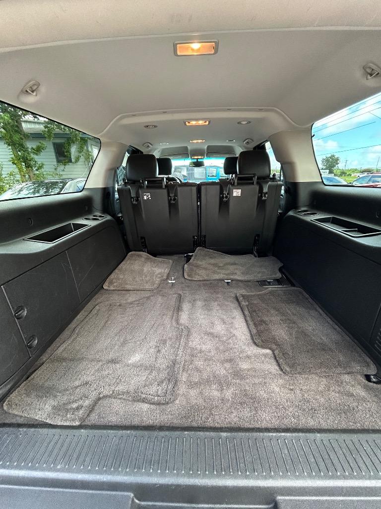 2013 Chevrolet Suburban - $12,900