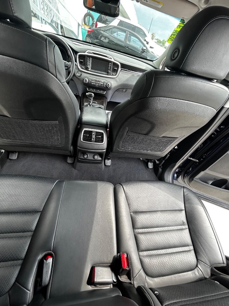 2018 Kia Sorento - $13,900
