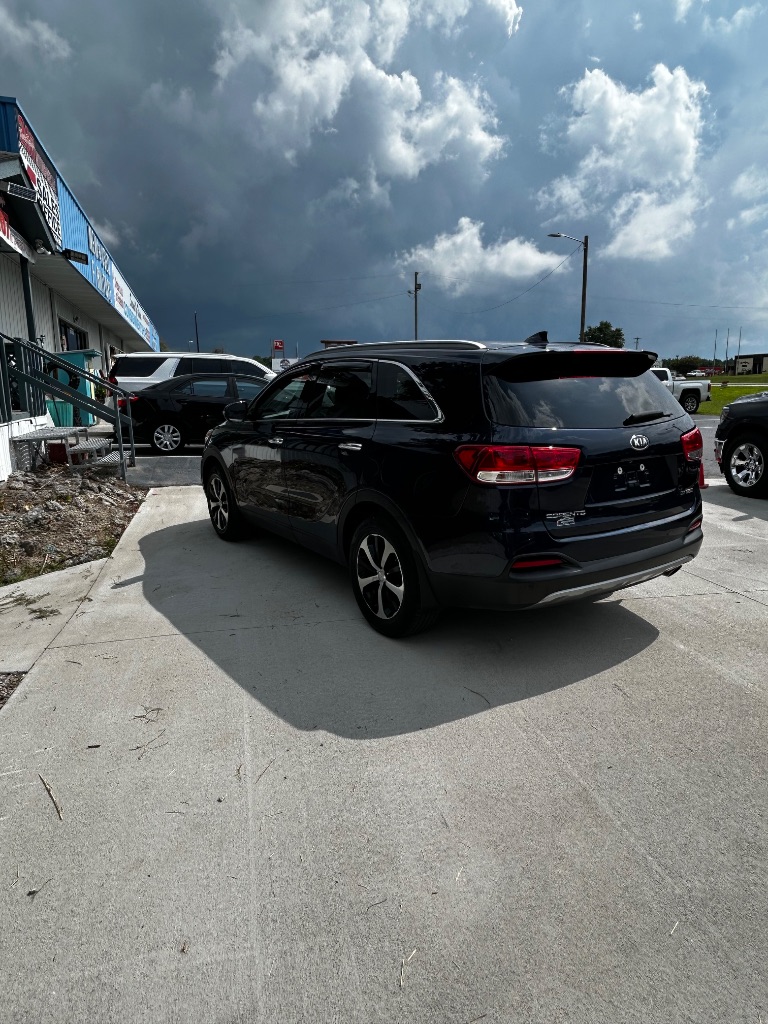 2018 Kia Sorento - $13,900
