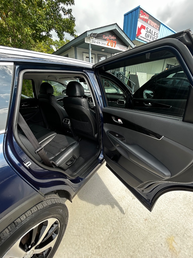 2018 Kia Sorento - $13,900