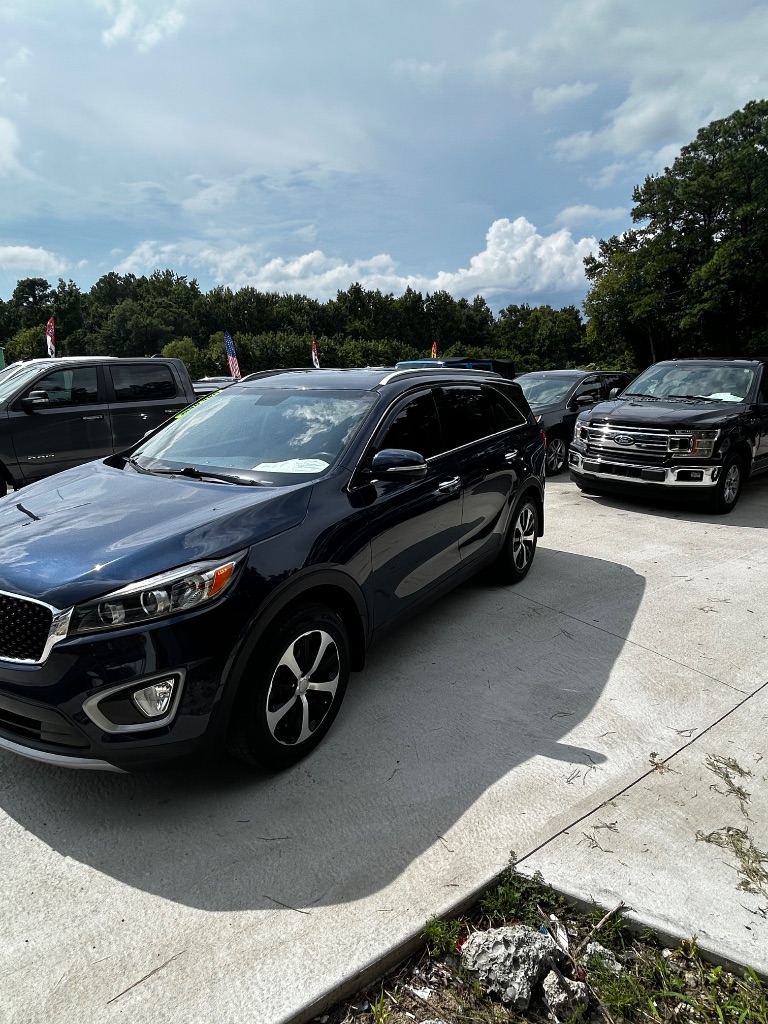 2018 Kia Sorento - $13,900