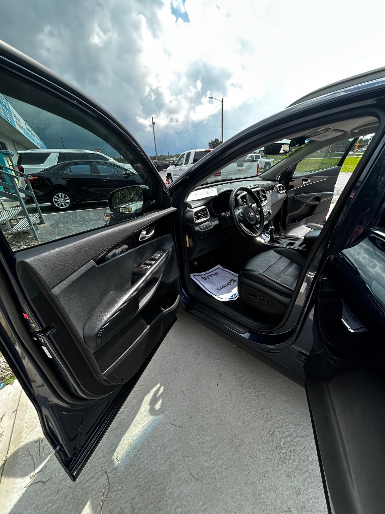 2018 Kia Sorento - $13,900