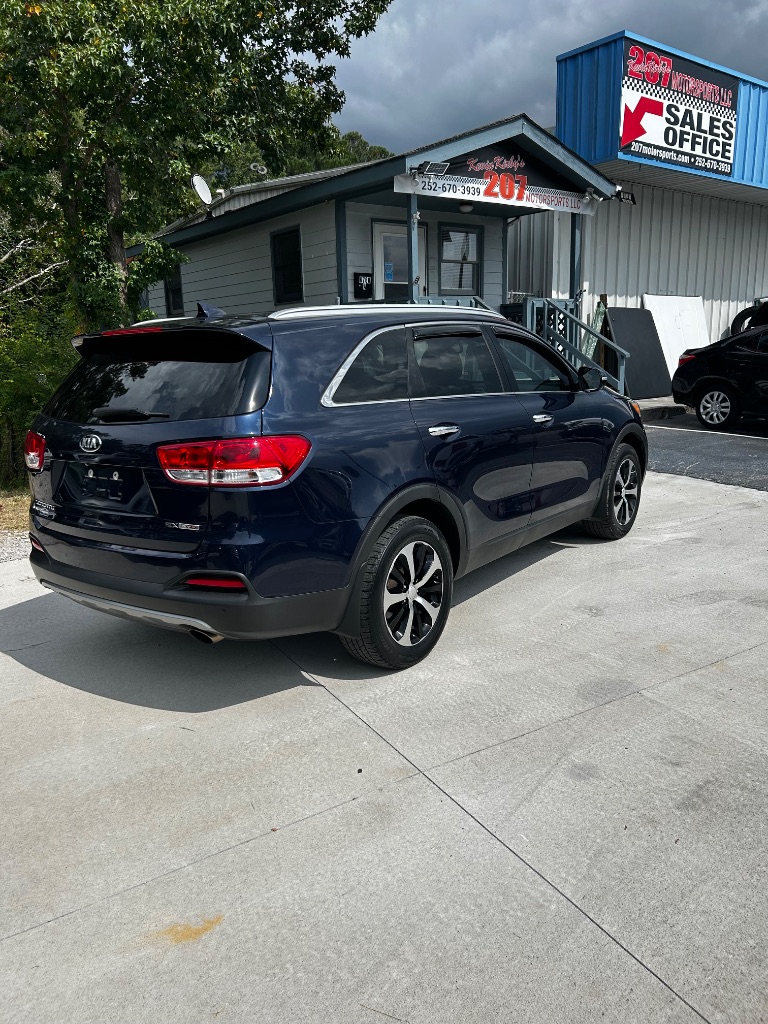 2018 Kia Sorento - $13,900