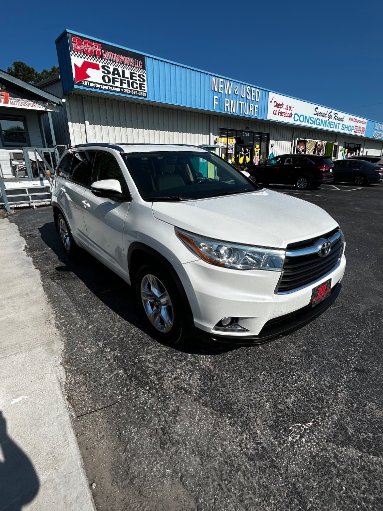 2016 Toyota Highlander - $17,500