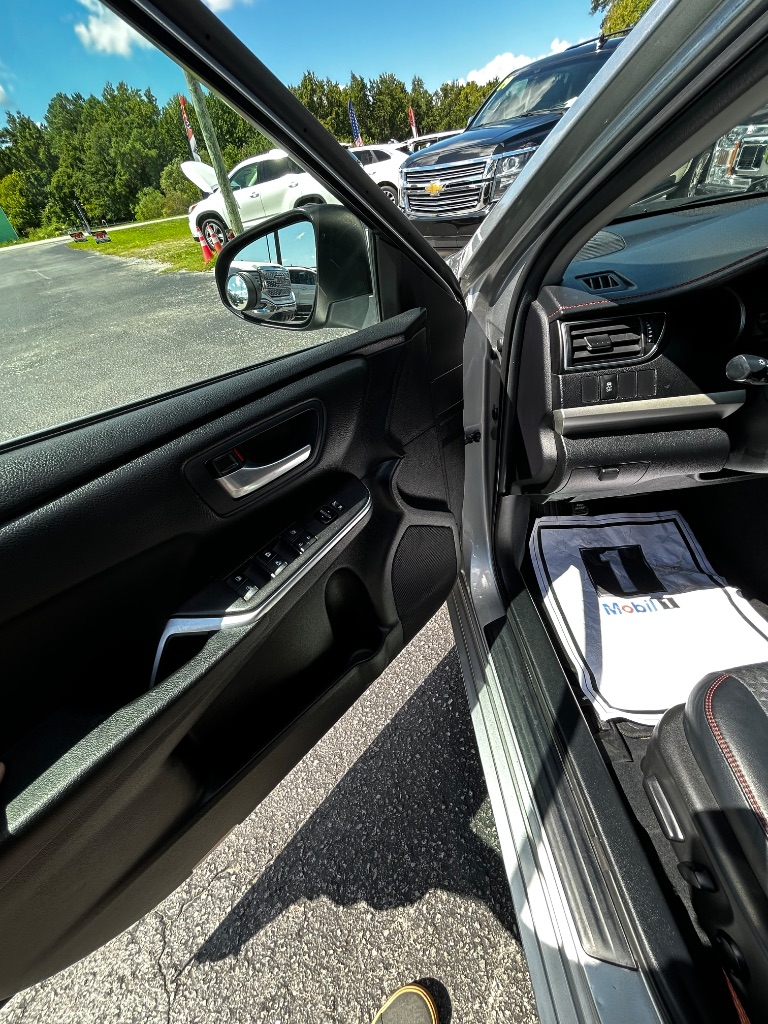 2015 Toyota Camry - $10,900