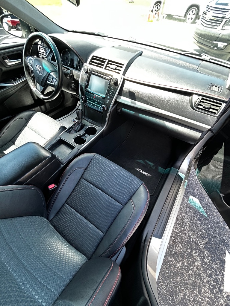 2015 Toyota Camry - $10,900