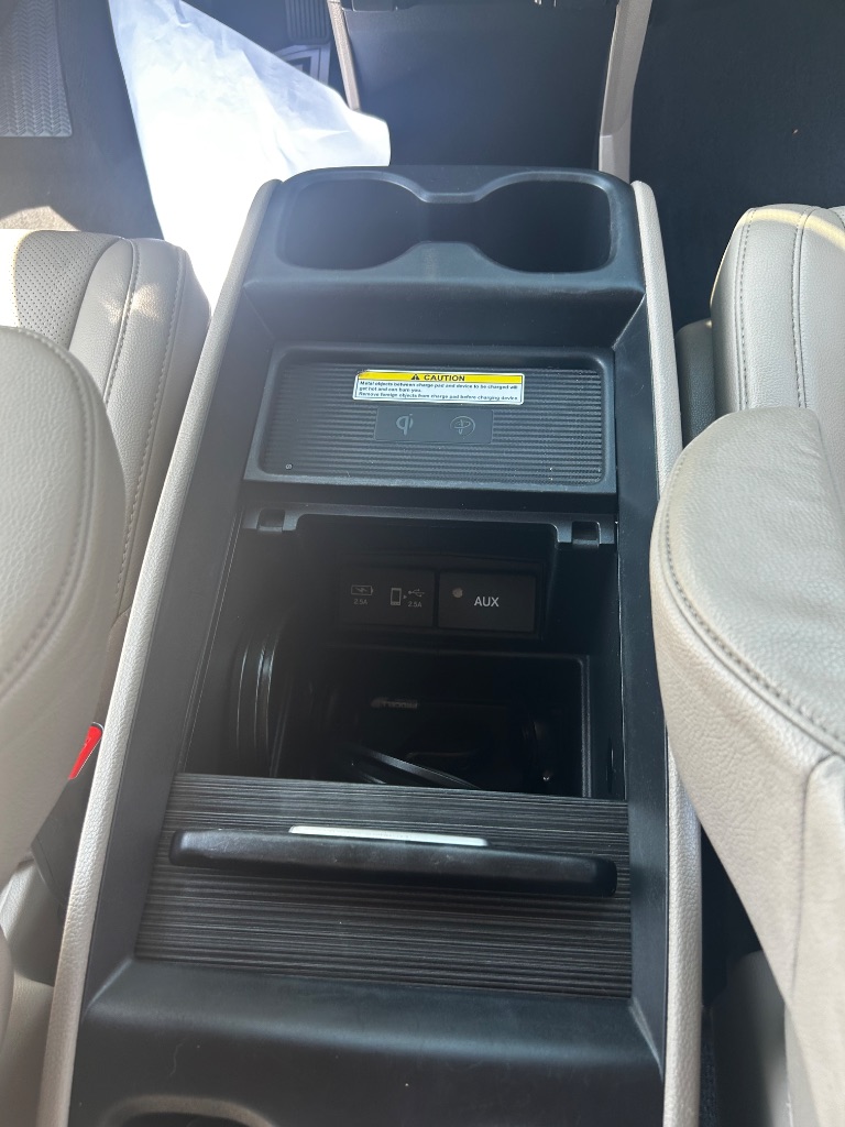 2019 Honda Odyssey - $21,800