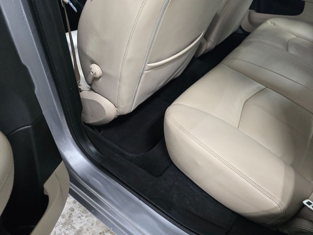 2014 Chrysler 200 - $5,500