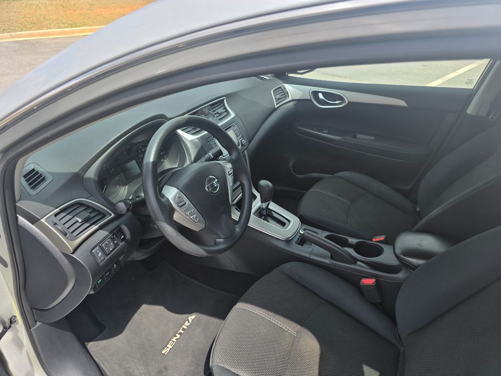 2015 Nissan Sentra S photo