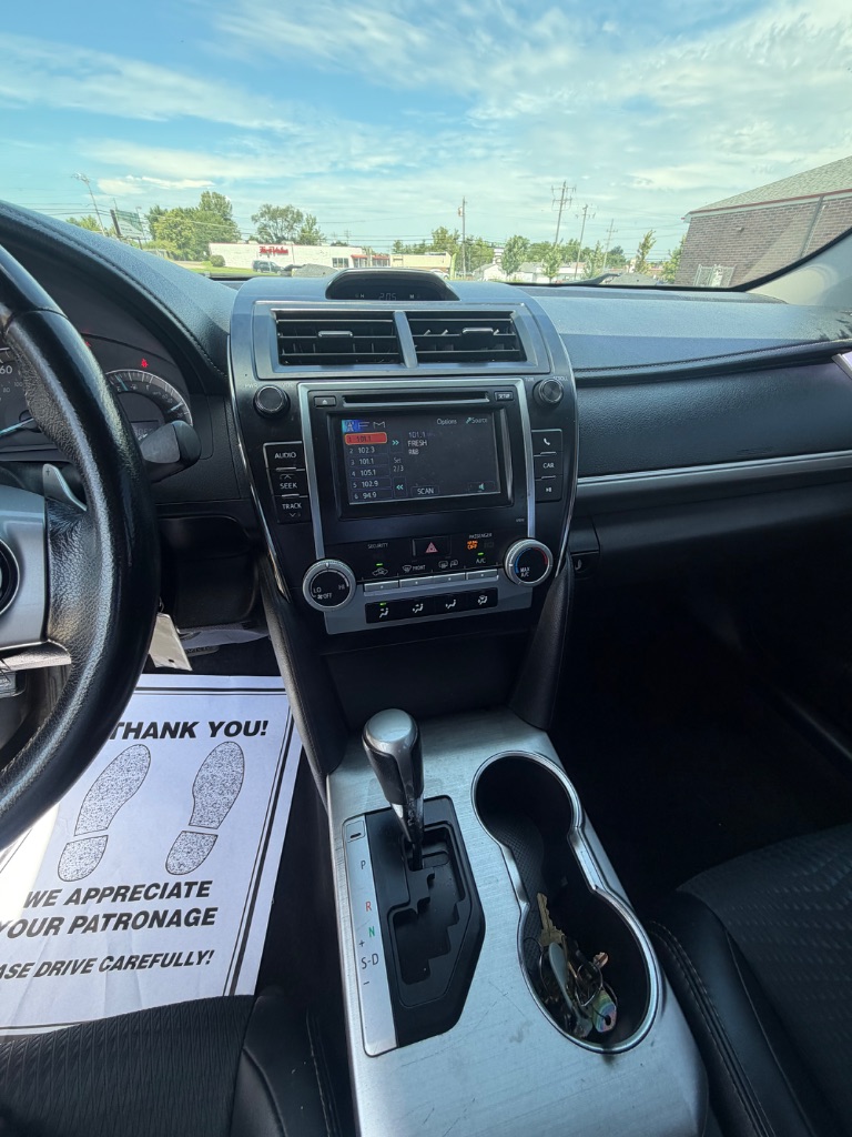 2012 Toyota Camry - $9,000