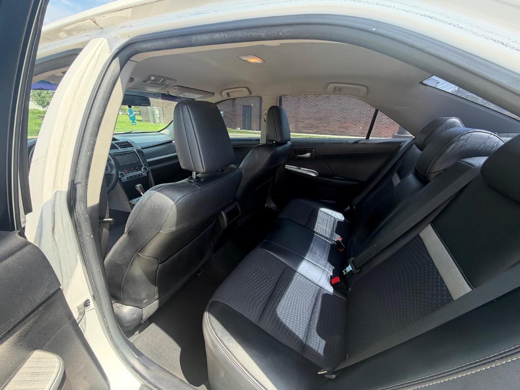 2012 Toyota Camry - $9,000