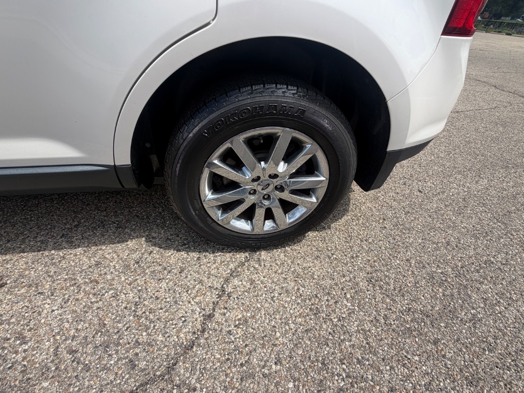 2014 Ford Edge - $7,900