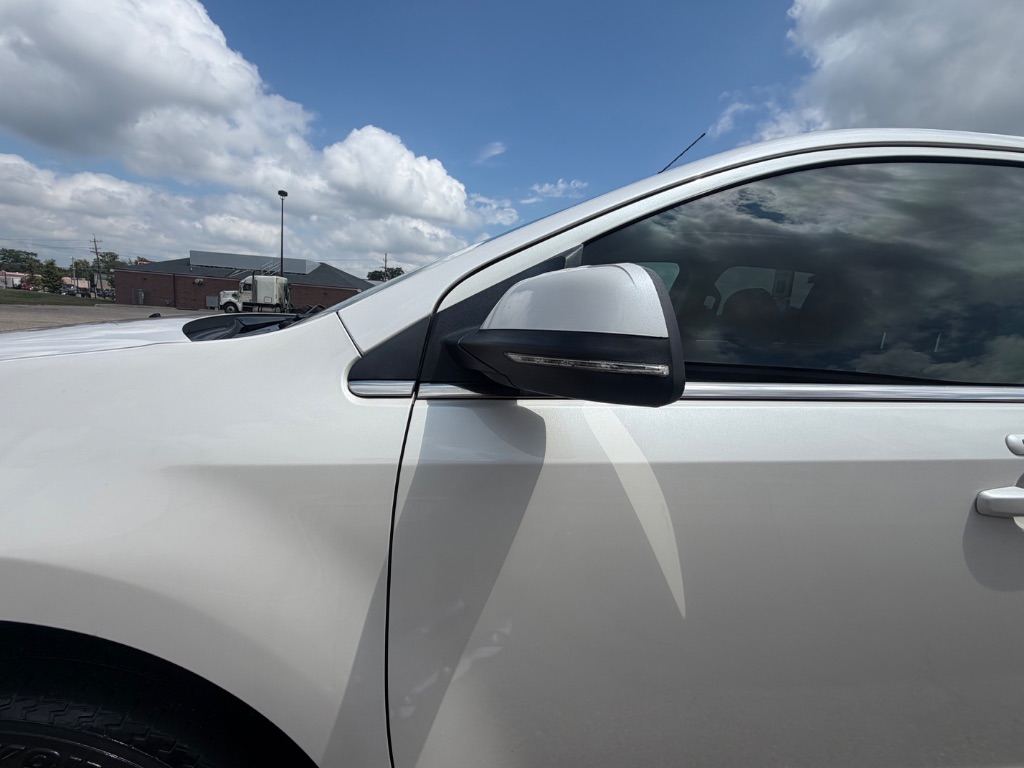2014 Ford Edge - $7,900