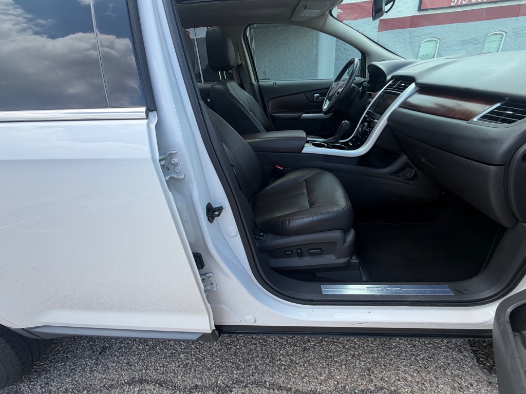 2014 Ford Edge - $7,900