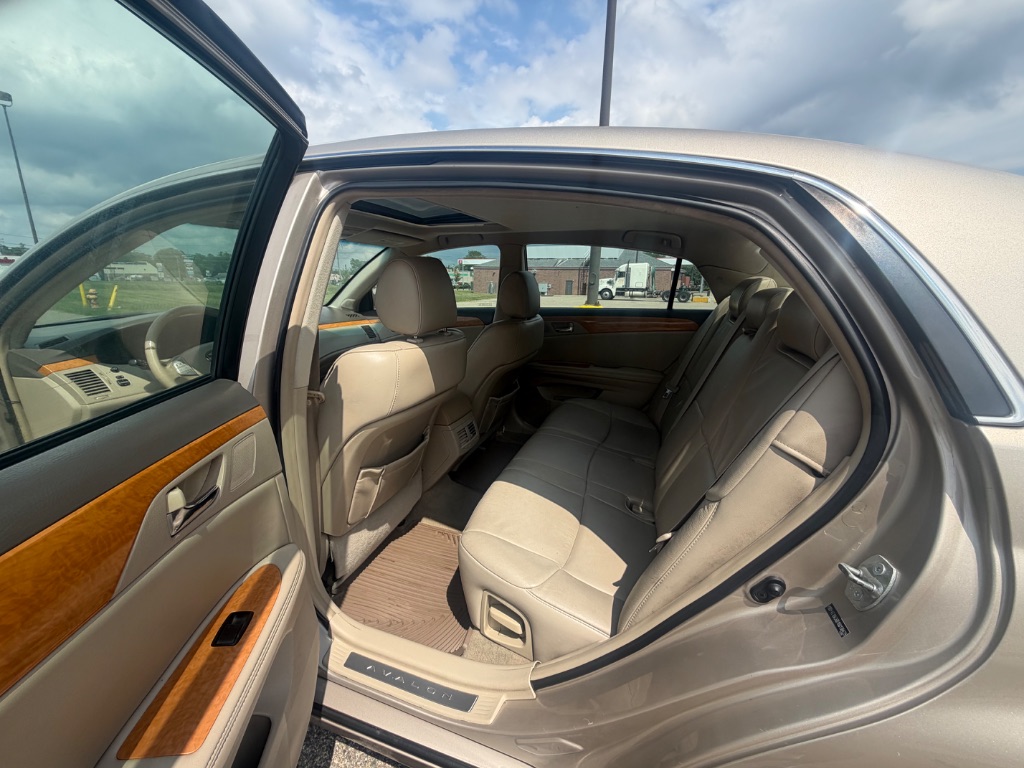 2006 Toyota Avalon - $5,000