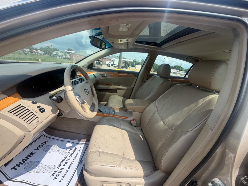2006 Toyota Avalon - $5,000