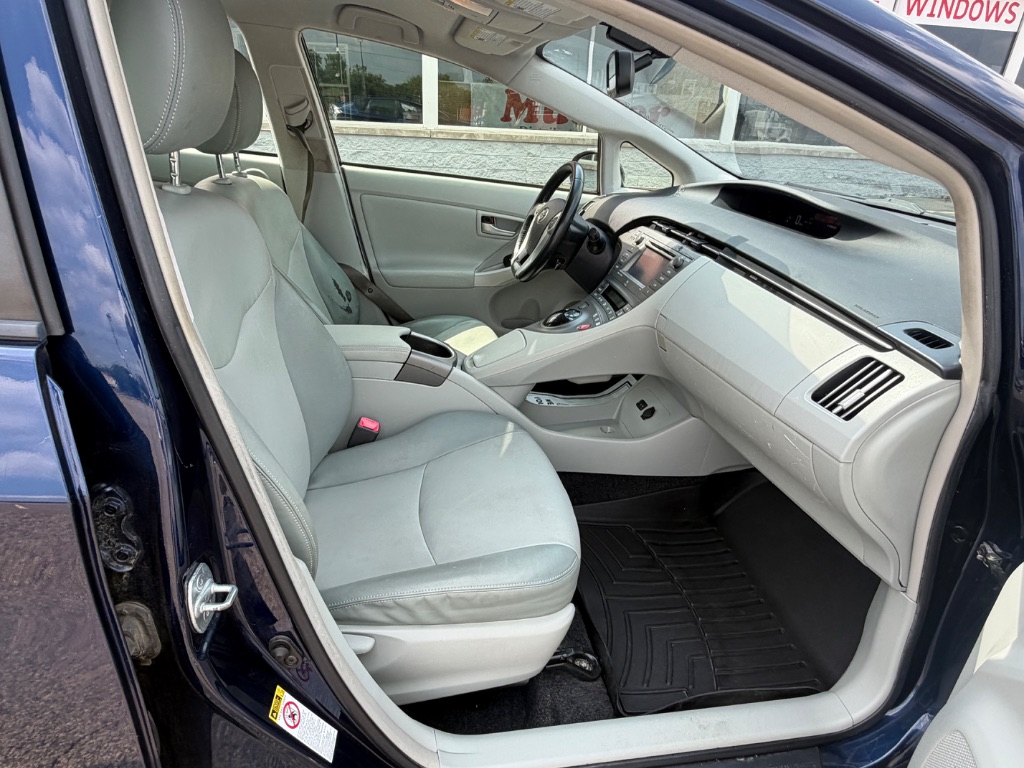2012 Toyota Prius - $9,600