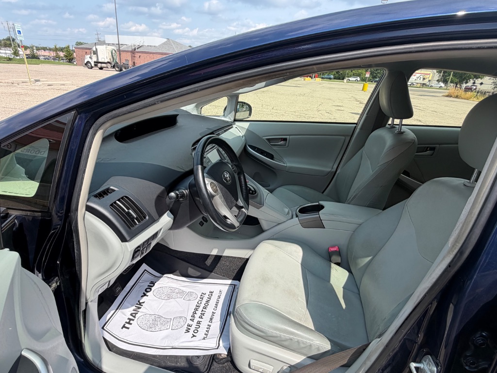 2012 Toyota Prius - $9,600
