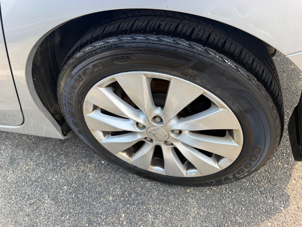 2013 Honda Accord - $8,100