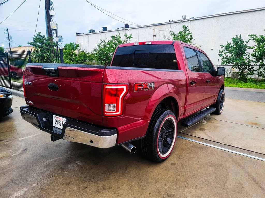 2017 Ford F150 XLT photo