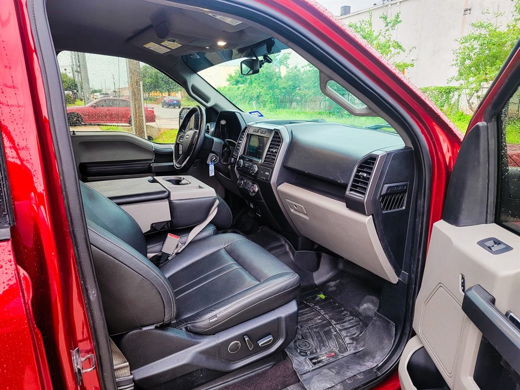 2017 Ford F150 XLT photo