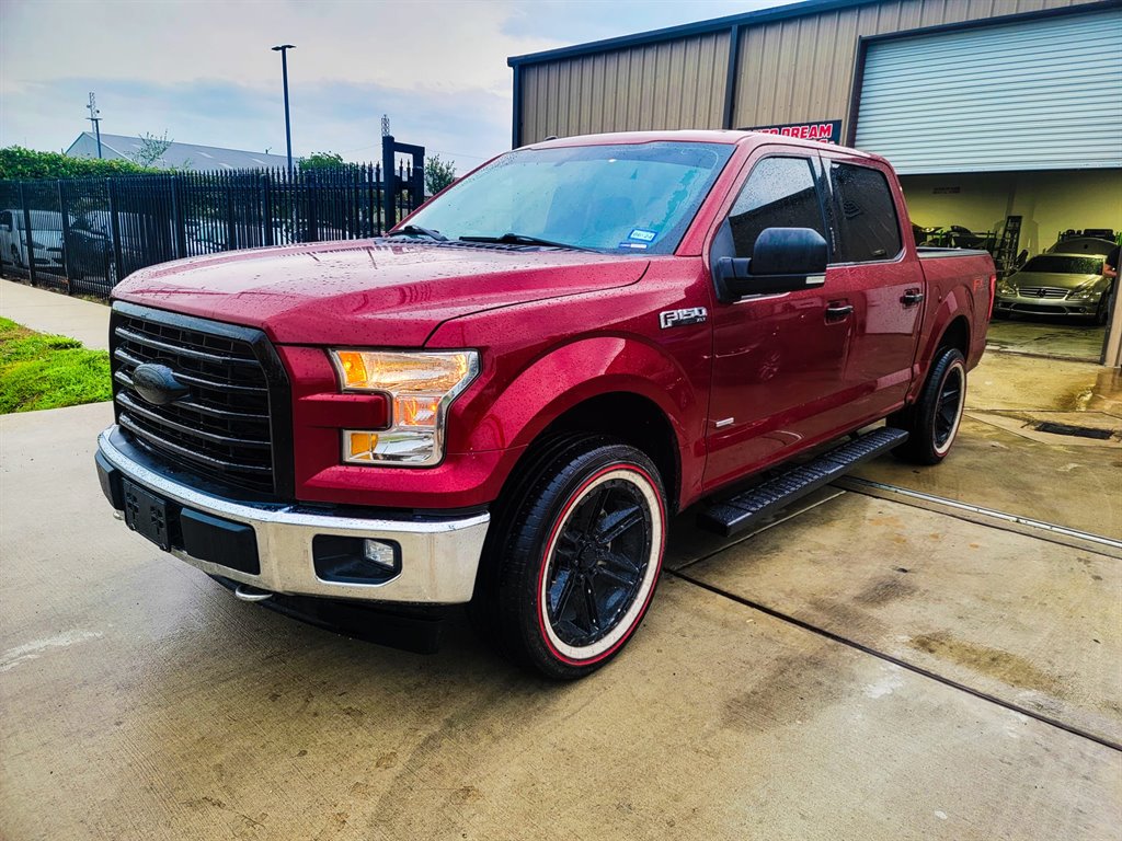 2017 Ford F150 XLT photo