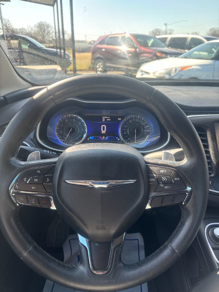 2015 Chrysler 200 C photo