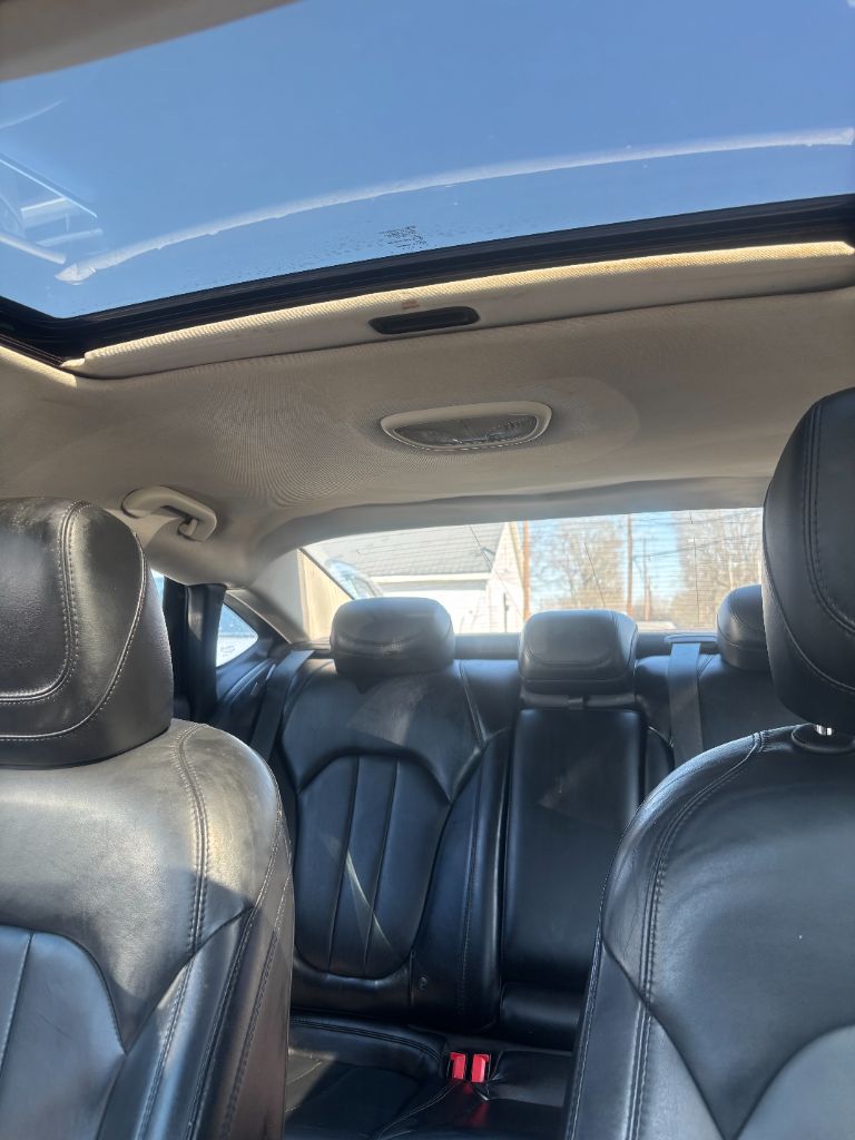 2015 Chrysler 200 C photo