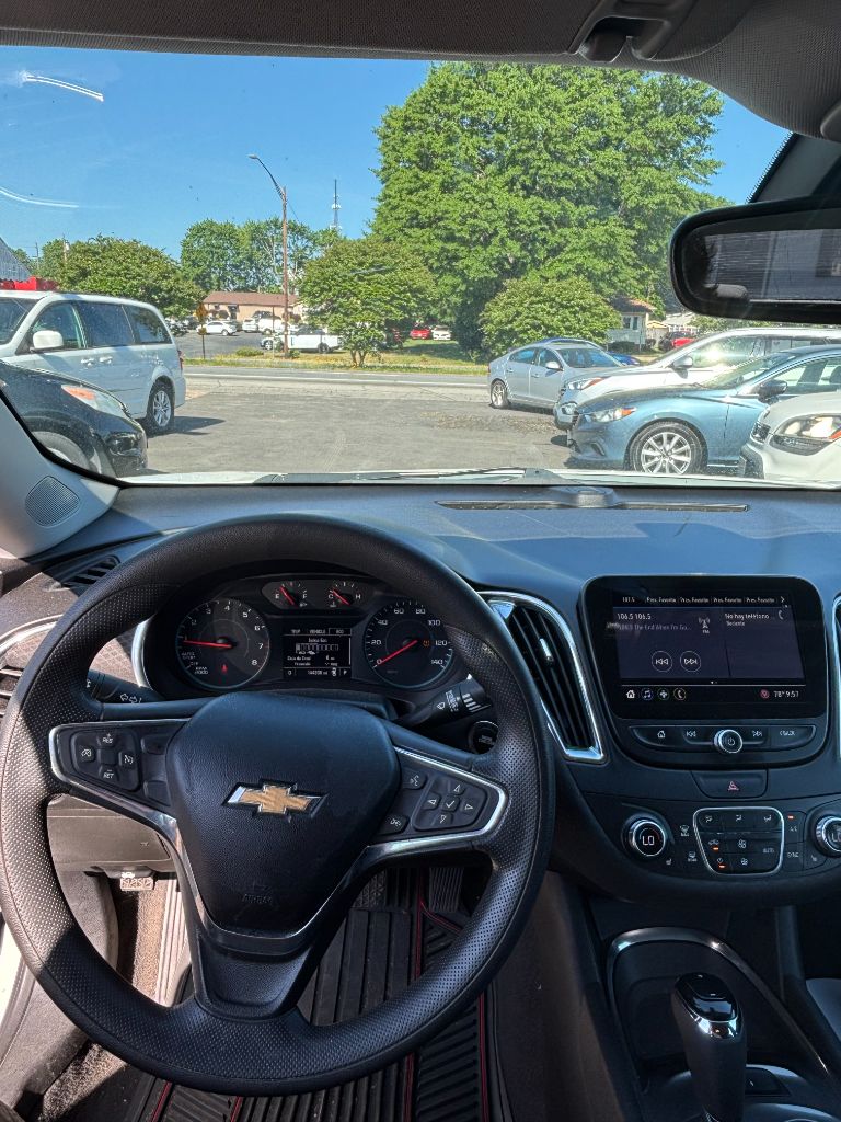 2019 Chevrolet Malibu LT photo