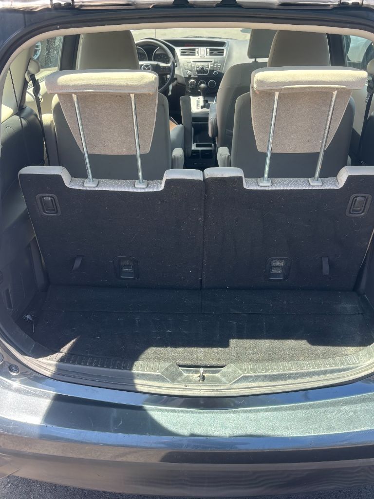 2012 Mazda Mazda5 Sport photo