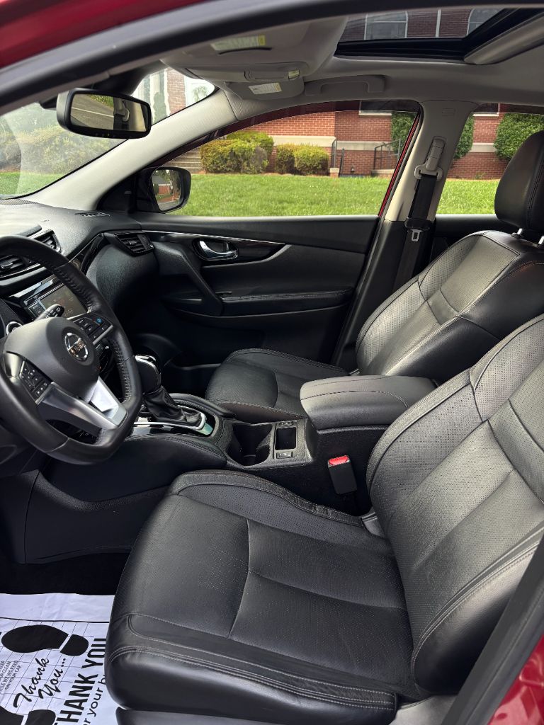 2019 Nissan Rogue - $14,900
