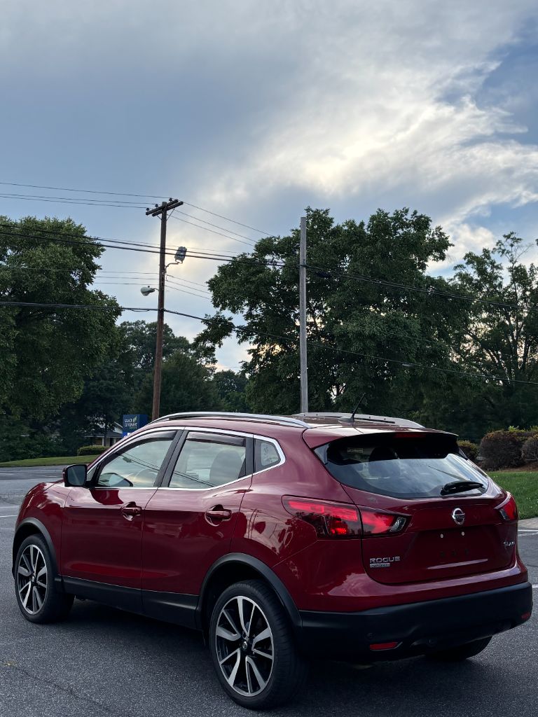 2019 Nissan Rogue - $14,900