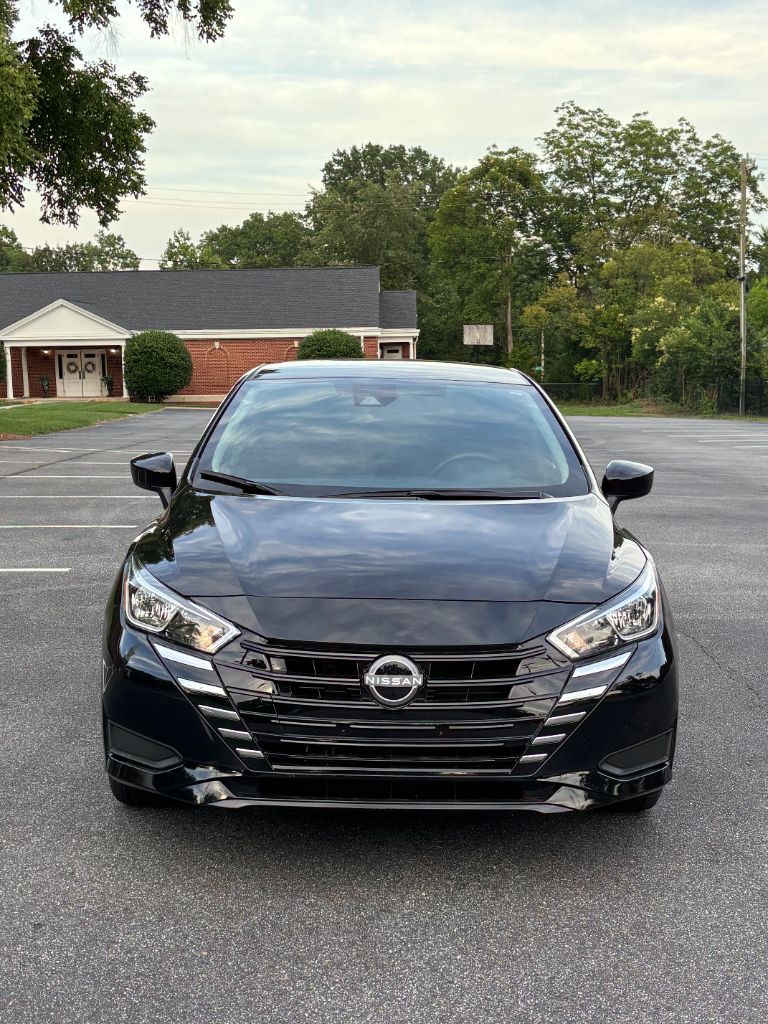 2023 Nissan Versa - $13,000
