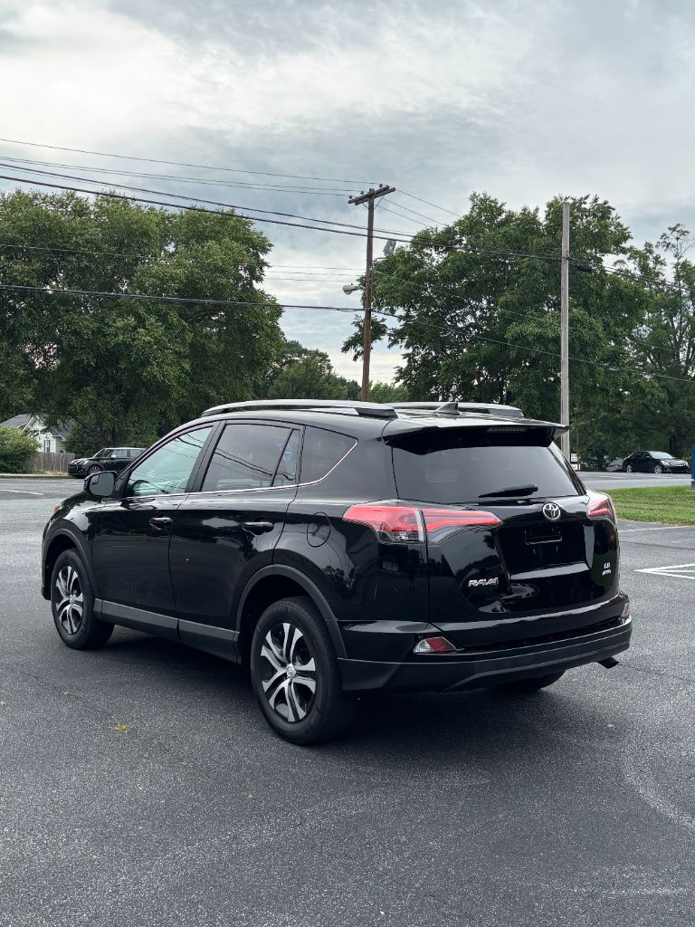 2018 Toyota RAV4 - $17,900