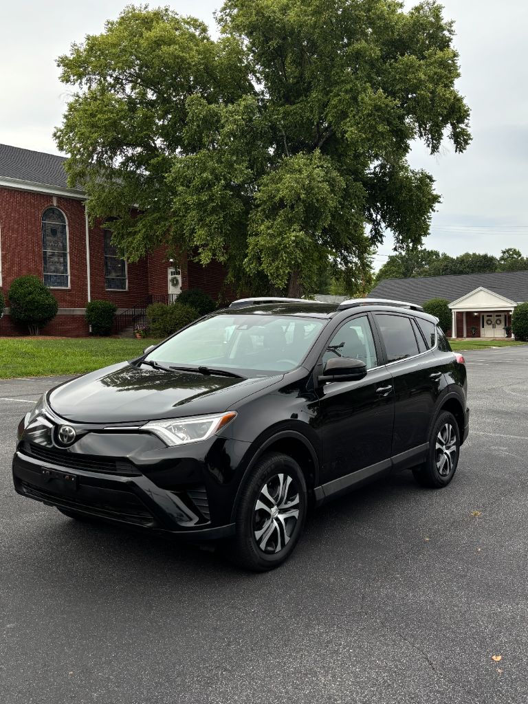 2018 Toyota RAV4 - $17,900