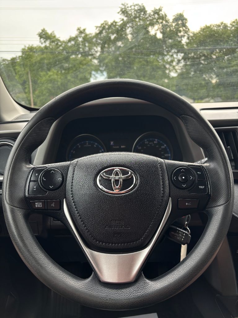 2018 Toyota RAV4 - $17,900