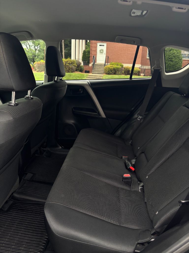 2018 Toyota RAV4 - $17,900