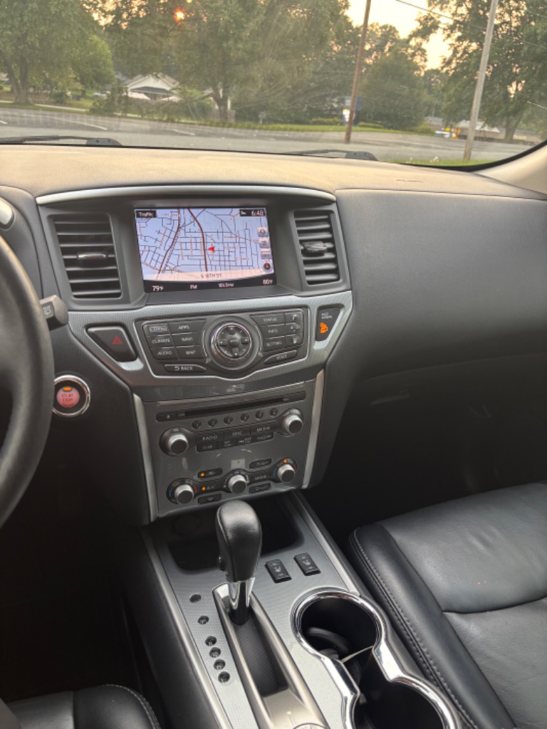 2018 Nissan Pathfinder - $13,100