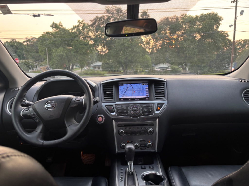 2018 Nissan Pathfinder - $13,100