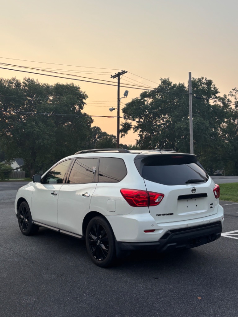 2018 Nissan Pathfinder - $13,100