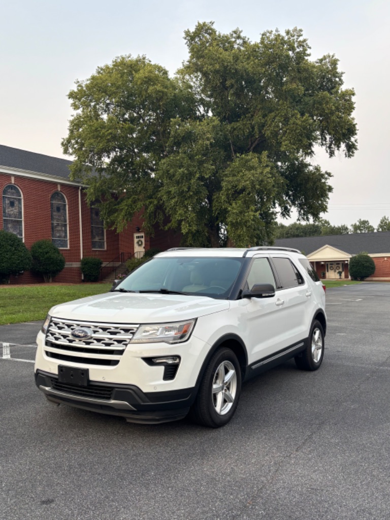 2019 Ford Explorer - $14,400