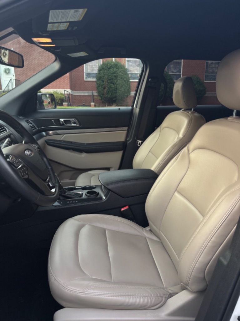 2019 Ford Explorer - $14,400
