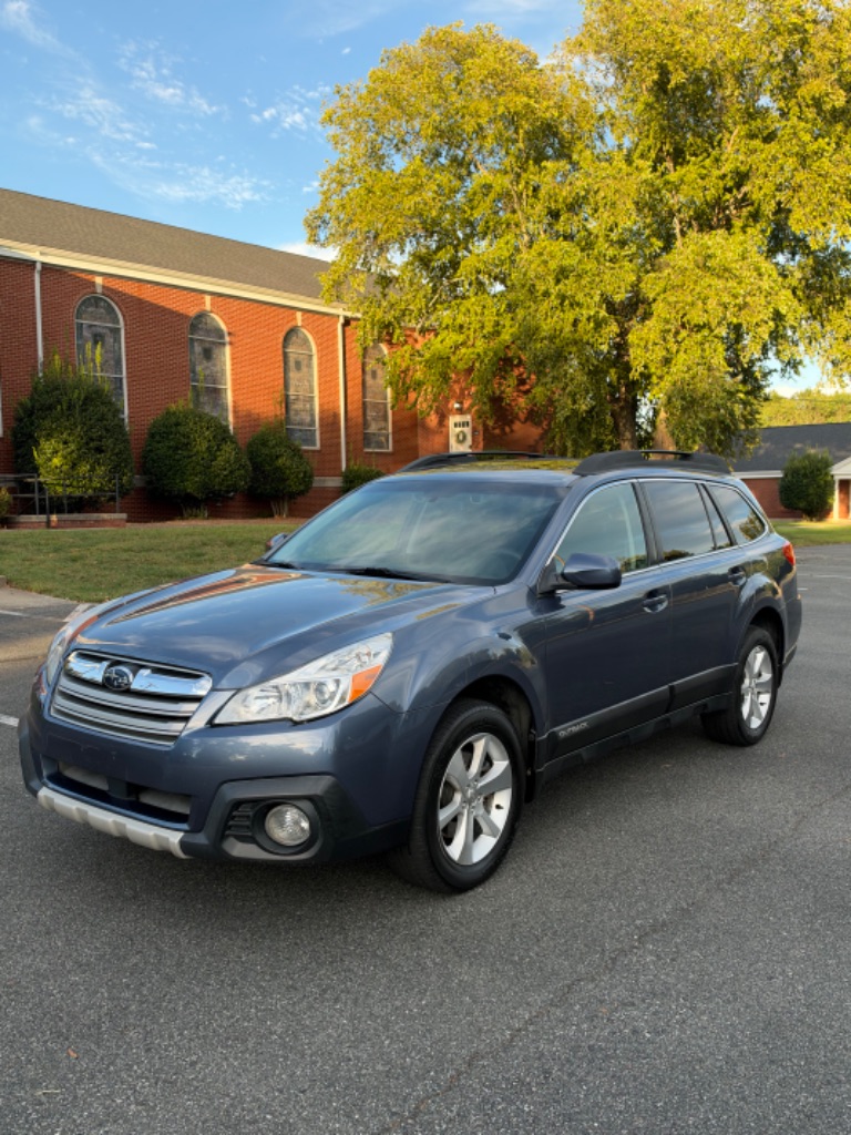 2013 Subaru Outback - $7,900