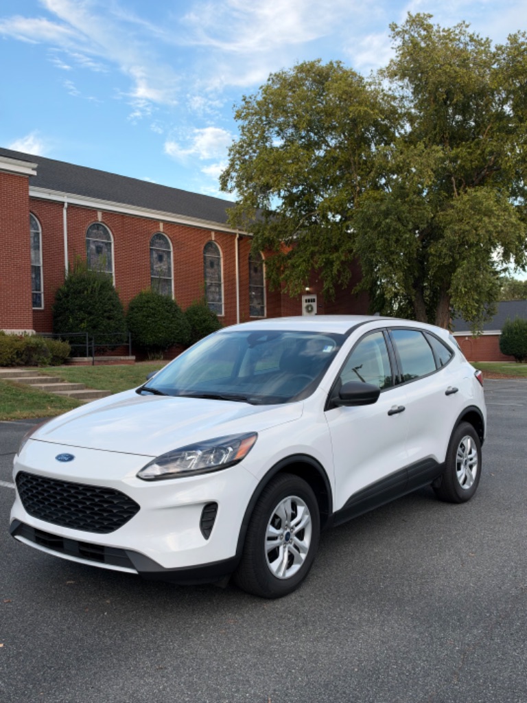 2021 Ford Escape - $13,800