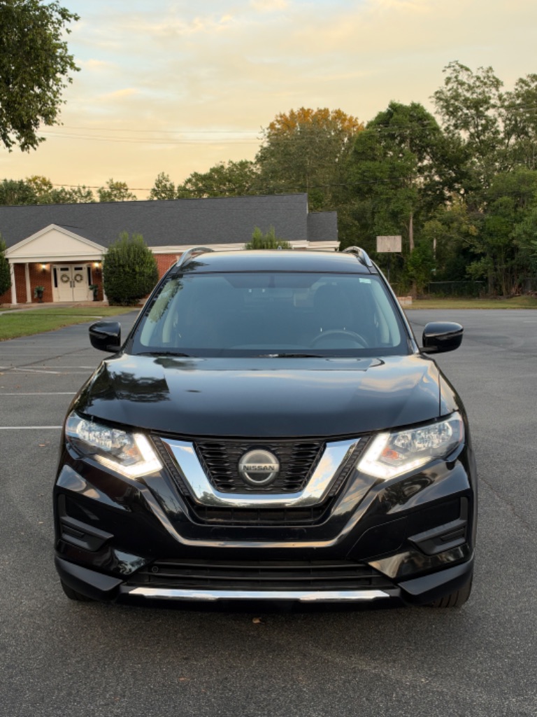 2018 Nissan Rogue - $10,400