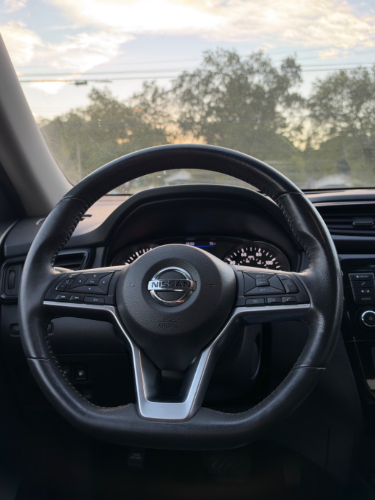 2018 Nissan Rogue - $10,400
