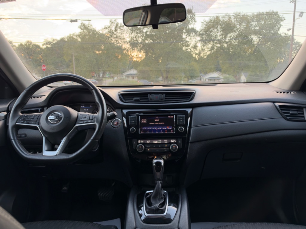 2018 Nissan Rogue - $10,400