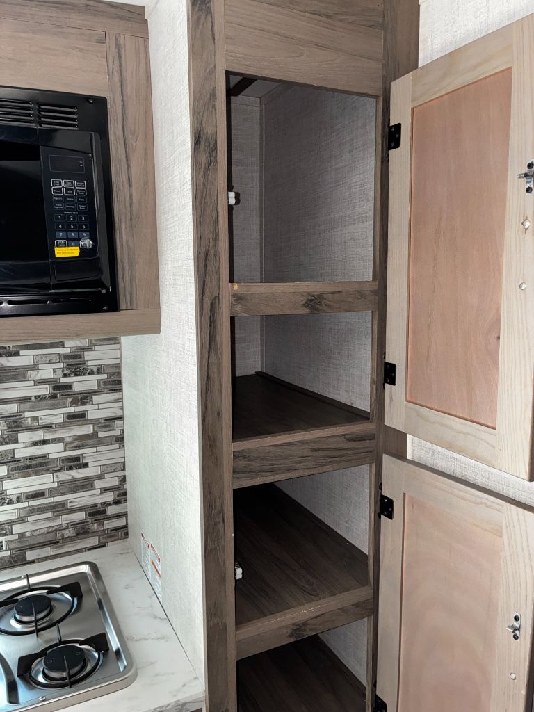 2022 Gulf Stream Coach, Inc. Gulf Stream Coach, Inc. - $9,950