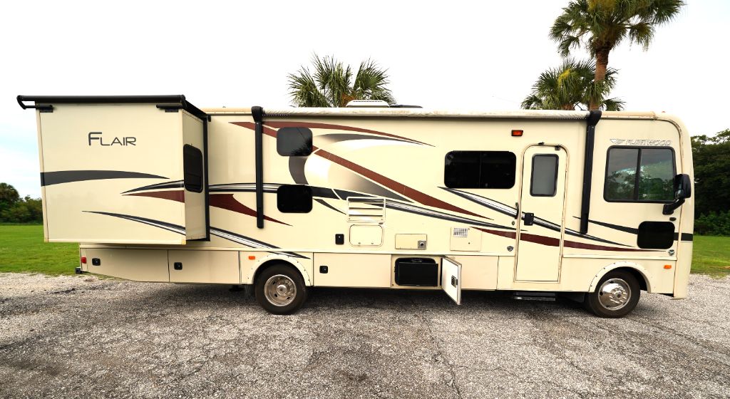 2017 Ford Motorhome Chassis - $42,950