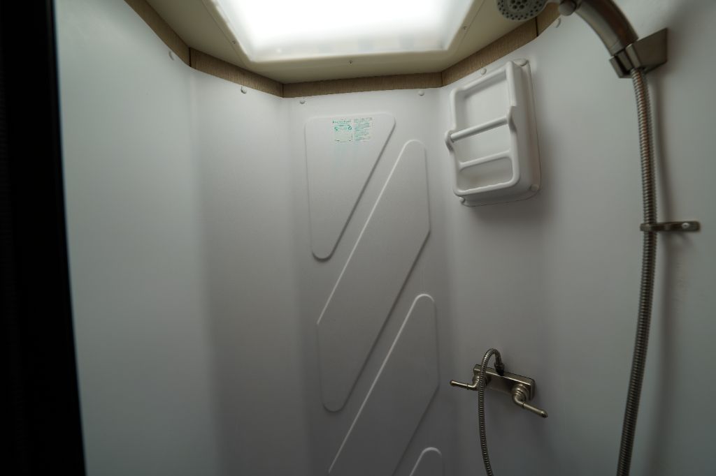 2017 Ford Motorhome Chassis - $42,950